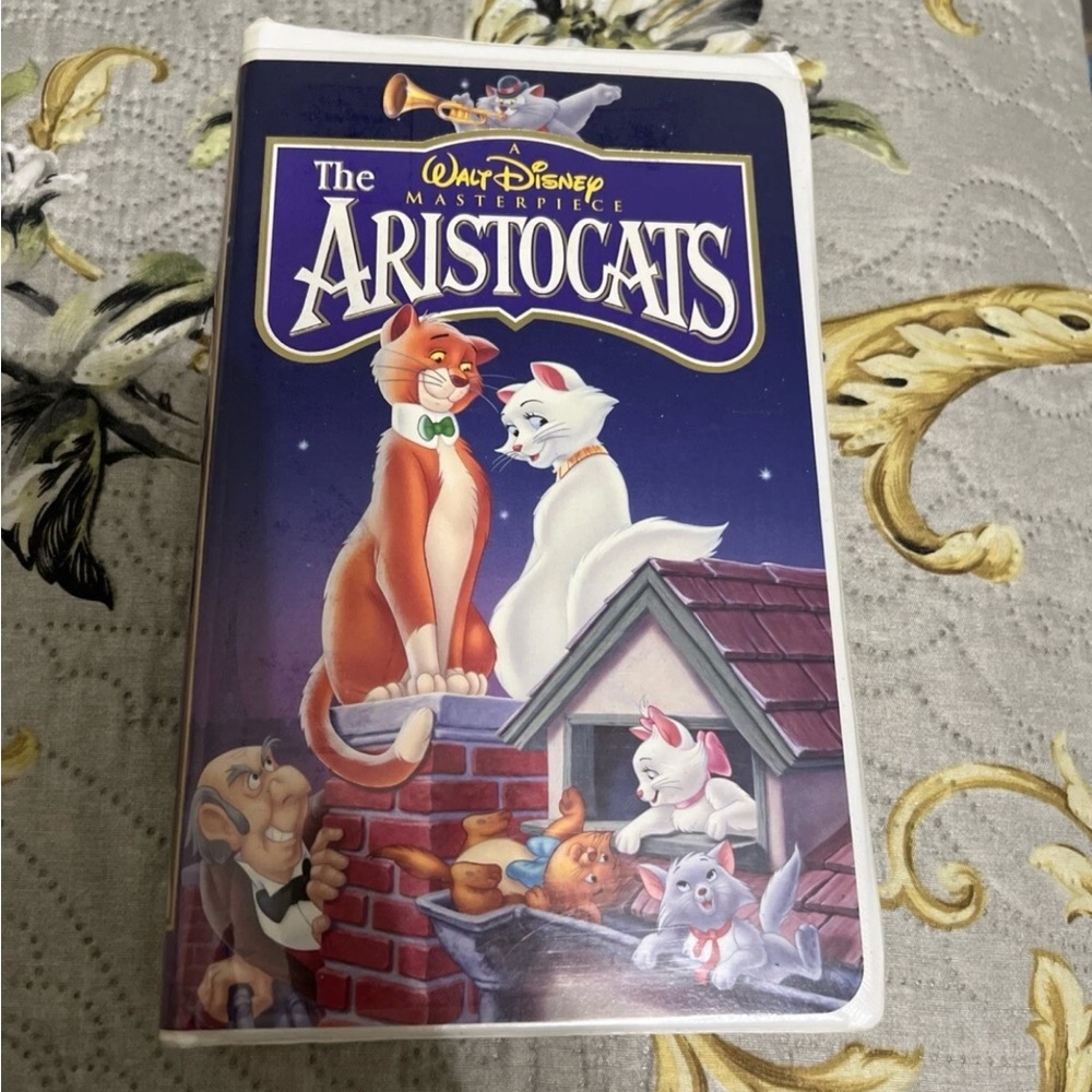 Disney The Aristocats VHS - Blue and White Cover